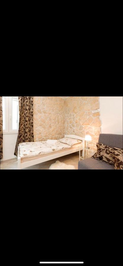 Apartment Vijoleta In City Centre Spalato Esterno foto