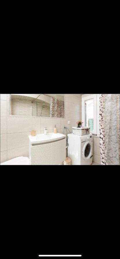 Apartment Vijoleta In City Centre Spalato Esterno foto